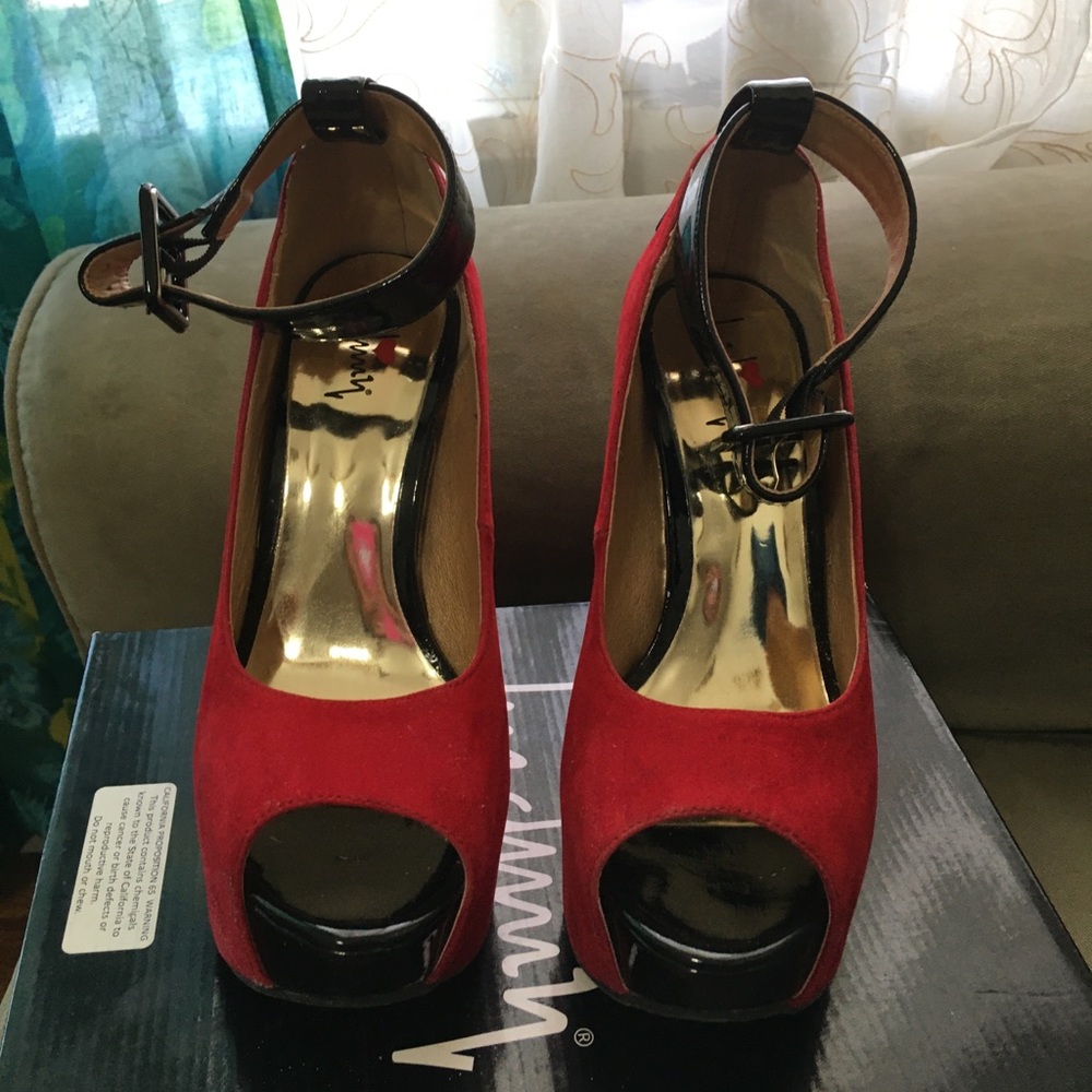Shoe